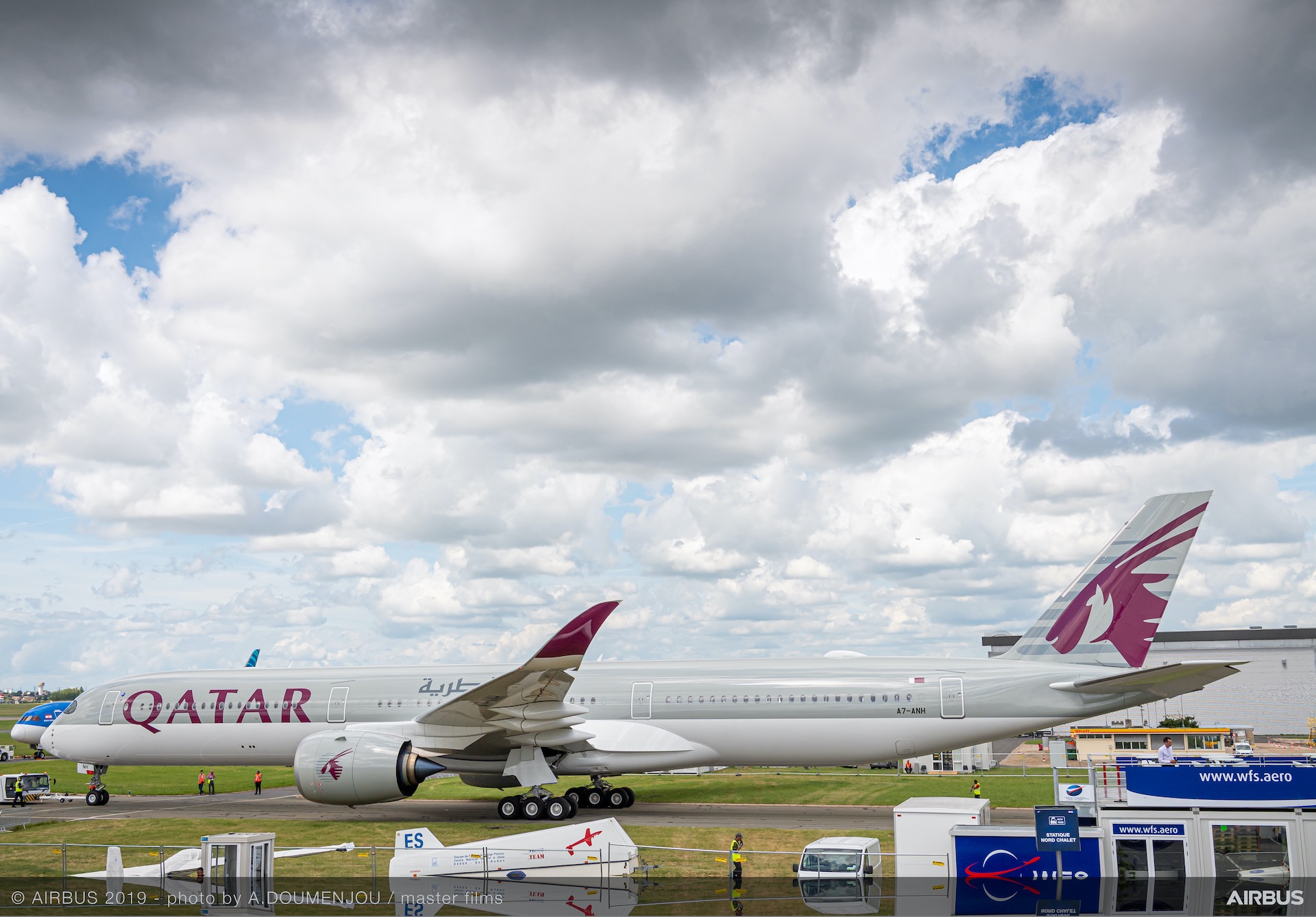 UK court orders Airbus to revoke cancellations of $6 billion Qatar Airways planes