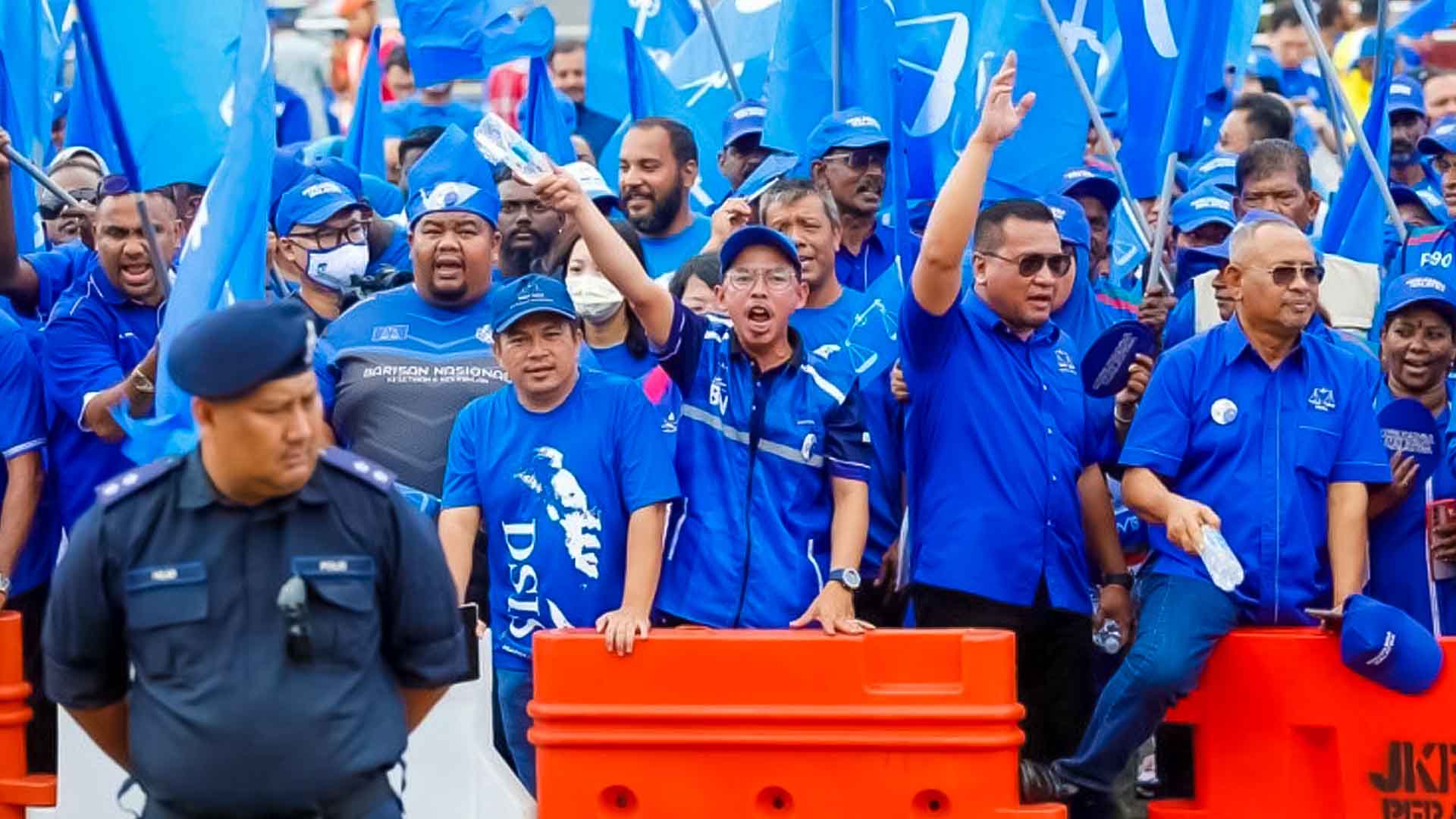 Leaders launch election campaigns in a tight race in Malaysia